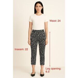 Ann Taylor Factory Petite The Crop Curvy Fit Floral Black White Pants 00P